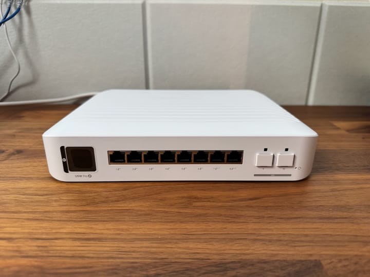 USW Pro 8 PoE